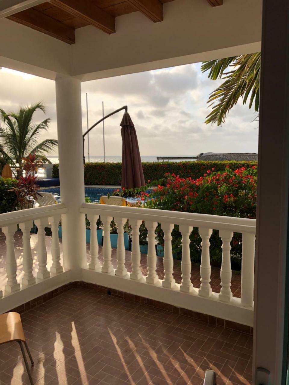 Hotel Aria Manzanillo Картахена Экстерьер фото